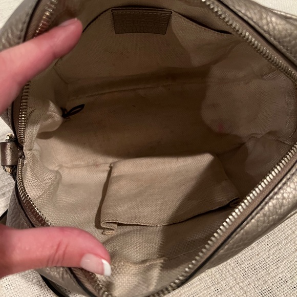 GUCCI Pebbled Calfskin Small Soho Disco Crossbody - Metallic - Picture 6 of 12